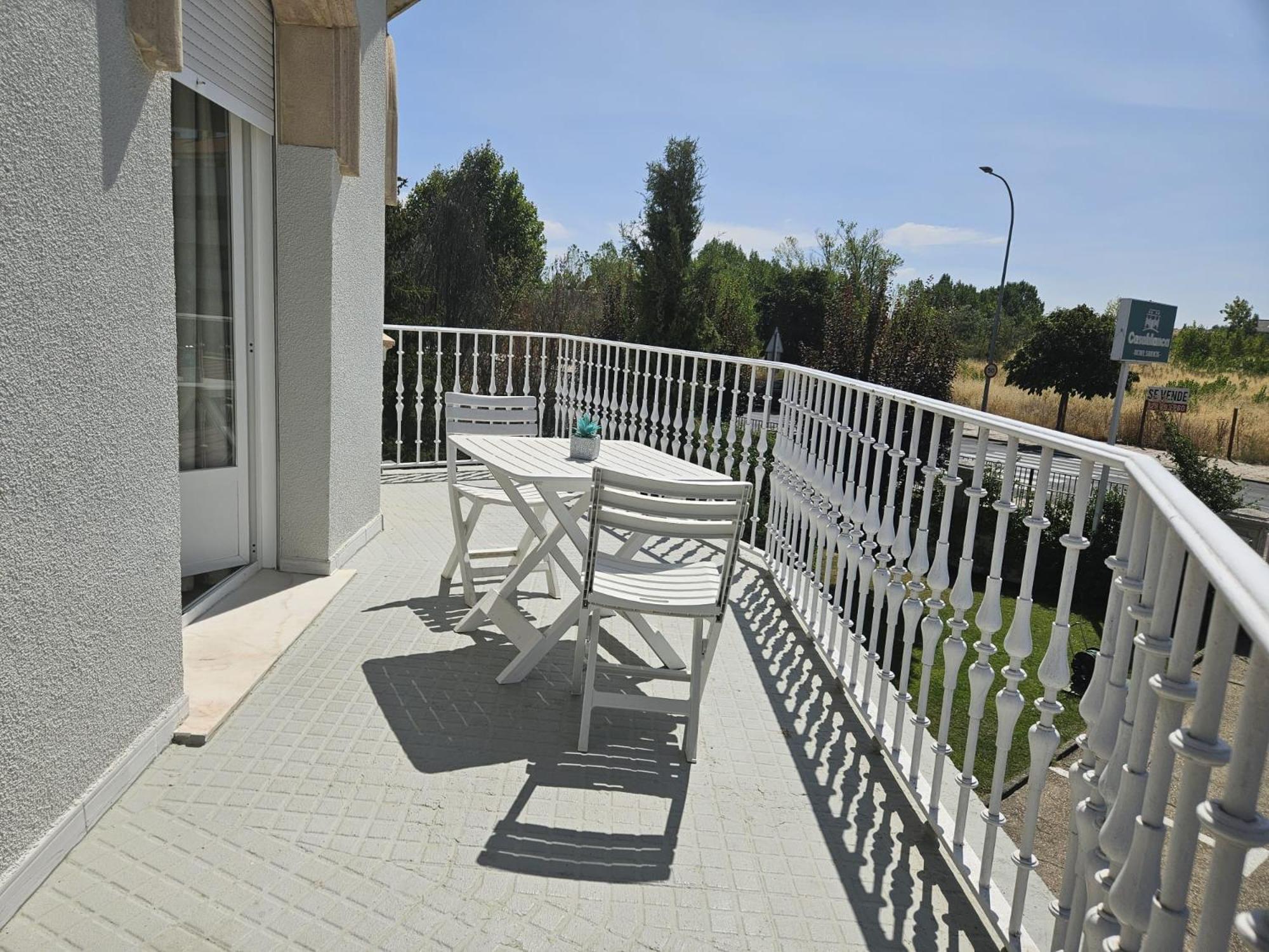 Casablanca Hotel Studios Санта Марта де Тормес Экстерьер фото